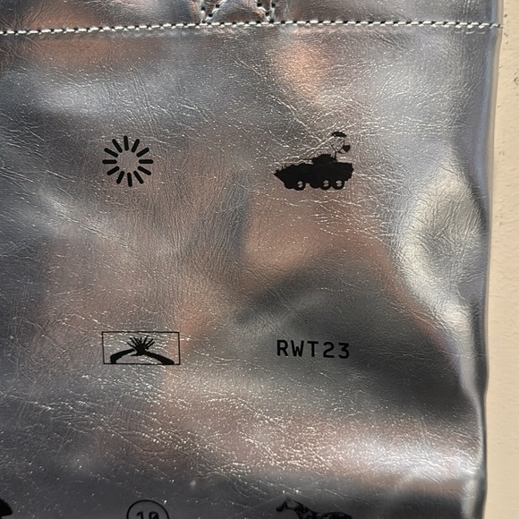 Beyoncé Renaissance World Tour Bag Silver Dallas, TX 2023 - Picture 4 of 10